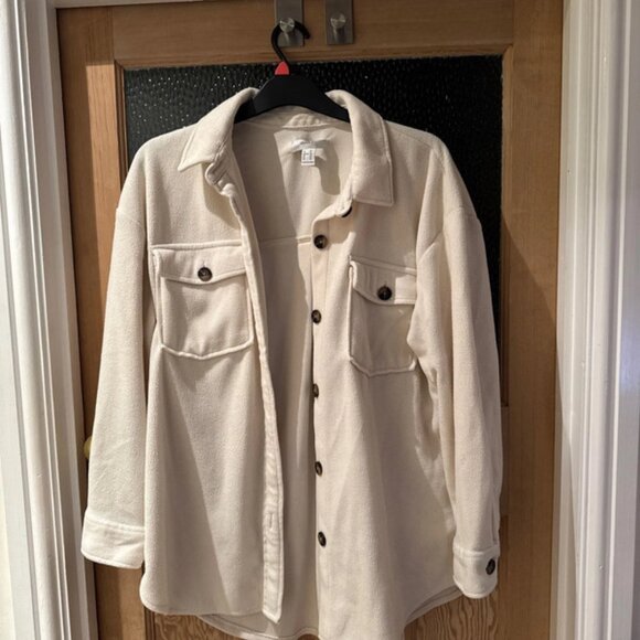Forever 21 Cream Shacket - Picture 1 of 3